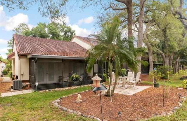 1013 Knoll Wood Court Gallery 2