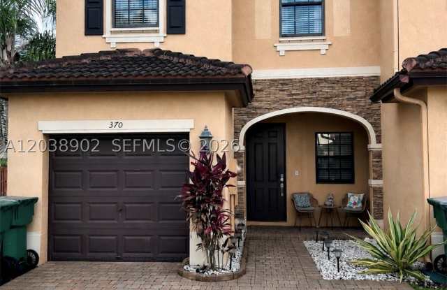 370 NE 37th Pl photos photos 370 NE 37th Pl photos photos