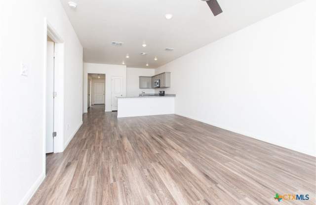 5815 Betty Lou Drive Gallery 2