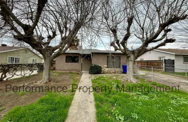 Cute 2 Bed/1 Bath Home in SE Bakersfield w/ RBP/Pest Control  Security Deposit Alternative Option photos photos