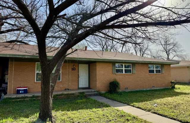 517 Lydia St, Stephenville, TX 76401 photos photos