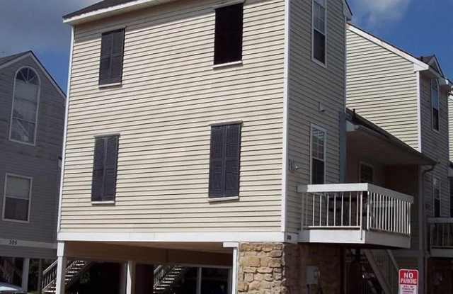 Remodeled 2 Bedroom Unit In Cobblestone - Water Included! photos photos Remodeled 2 Bedroom Unit In Cobblestone - Water Included! photos photos
