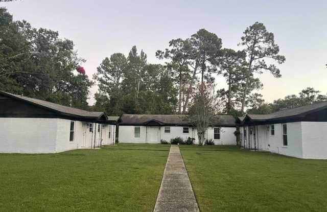 18272 Sidney Avenue - 4 photos photos