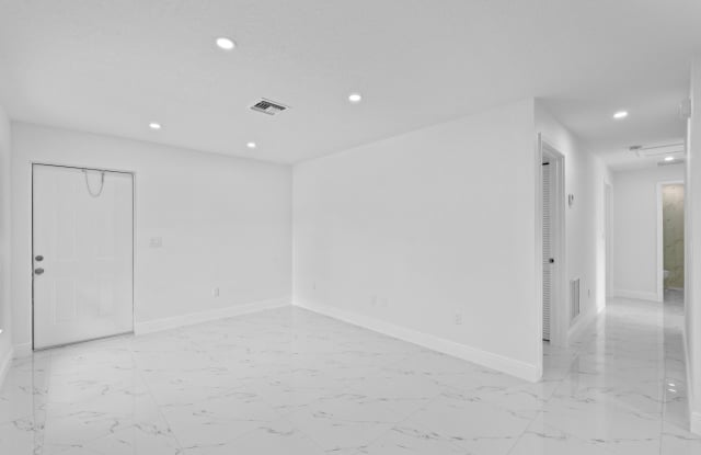 616 S Pine Street Gallery 4