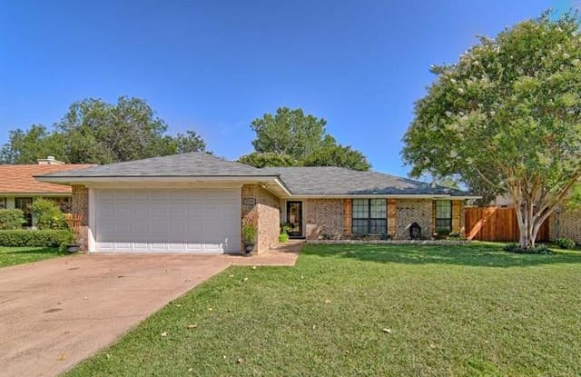 714 Kensington Lane - 714 Kensington Lane, Mansfield, TX 76063