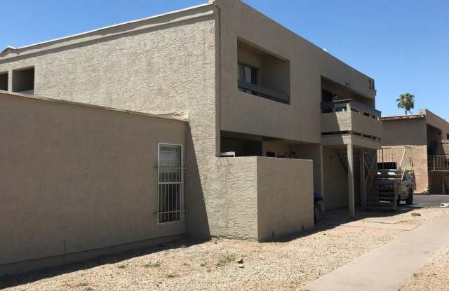 2664 N 43rd Avenue Gallery 2