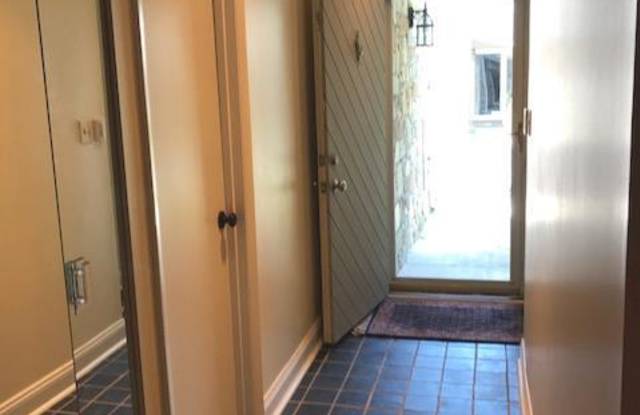38 STONE MANOR CT Gallery 2