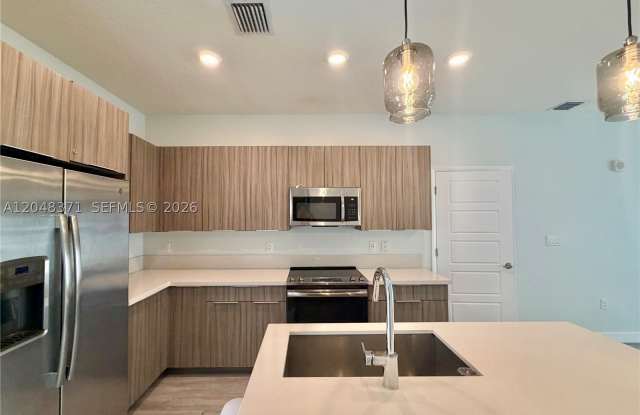 4740 NW 84th Ct Gallery 2