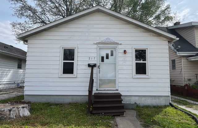 Three Bedroom house in Roxana photos photos