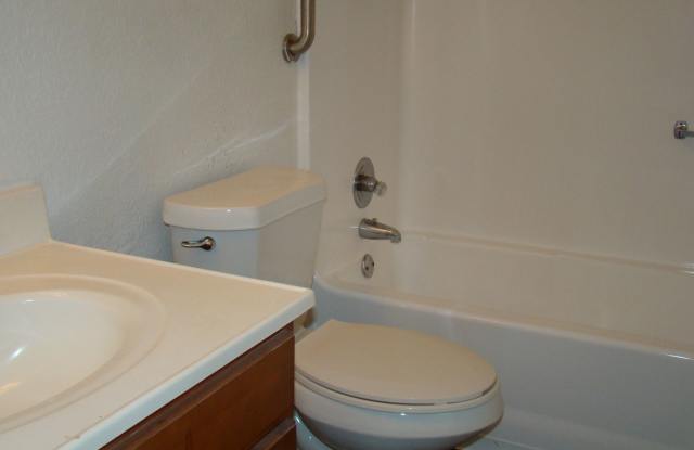 Move In Today! Get Up to $2,000 Off + No Utility Connection Fee Gallery 4