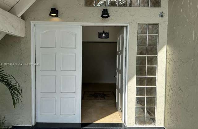 20605 NE 9th Ct photos photos