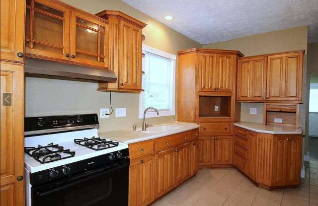 6547 Bedford Avenue photos photos