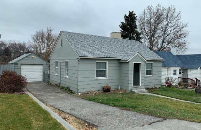 626 NW 9th St - 626 NW 9th St, Pendleton, OR 97801