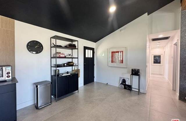 6836 Mount Shasta Ave Gallery 2