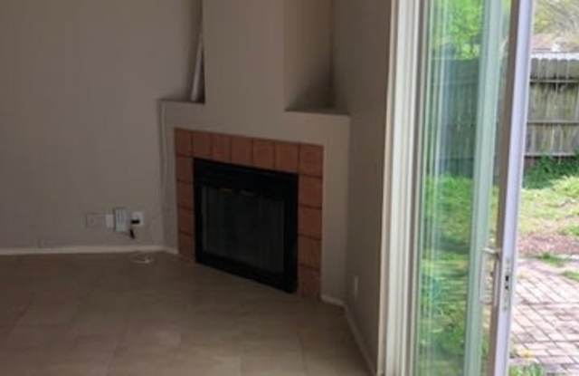 9820 VILLAGE BRIAR Gallery 4