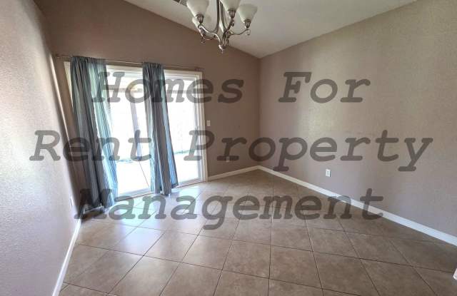Beautiful 3 Bedroom 2 Bath Home Gallery 4
