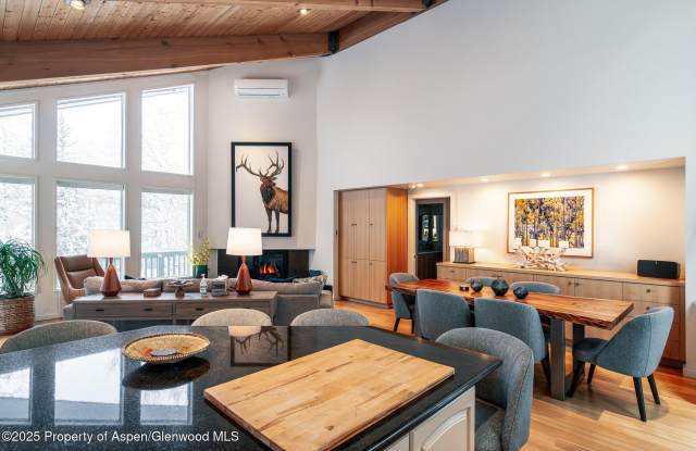 100 Mountain Laurel Court Gallery 3