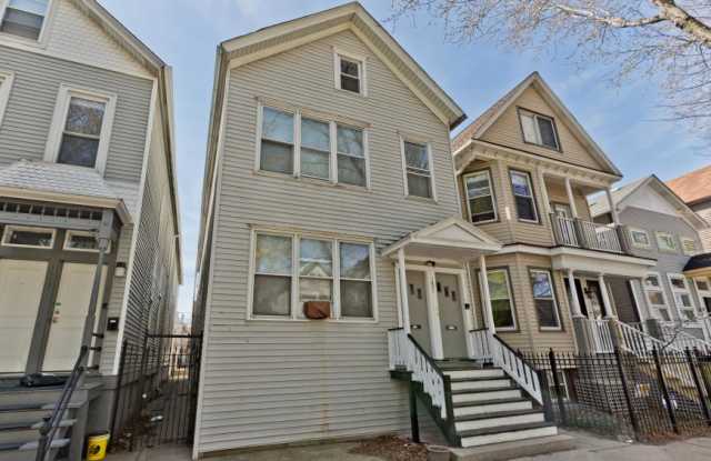1421 W Fletcher Street - 1421 West Fletcher Street, Chicago, IL 60657