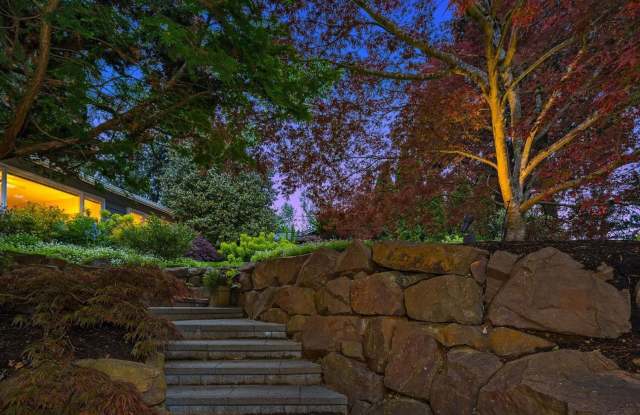 4bd/1.75ba Medina Home Gallery 4