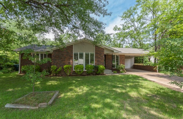 3131 Estes St - 3131 Estes Street, Memphis, TN 38115