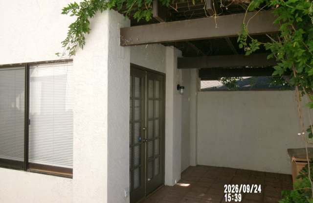 SOUTHWEST CONDO. MOVE IN SPECIAL!! $2375.00 MOVES YOU IN! Gallery 4