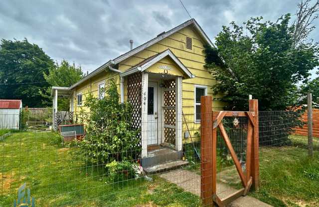404 1/2 South 18th Street - 2 photos photos