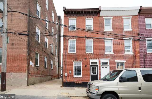 Spacious 4BR Home Steps from Frankford Ave | Private Patio + Tons of Natural Light photos photos