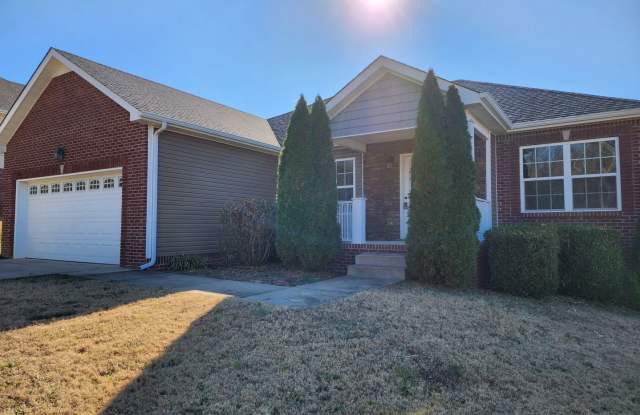$1650 - 3 Bedroom 2 Bath Ranch Home - 2200 Allen-Griffey Road, Clarksville, TN 37042