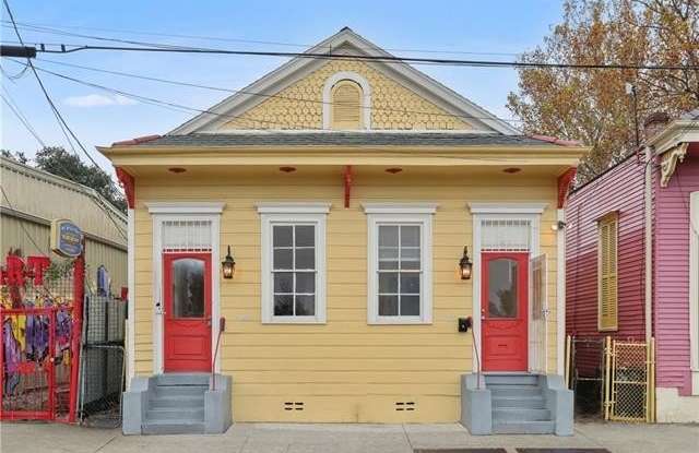 3065 CHARTRES Street photos photos