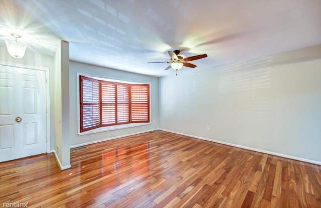 9904 Longford Ct Gallery 3
