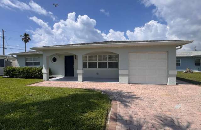 2/2 plus Bonus Room in Ormond By the Sea photos photos