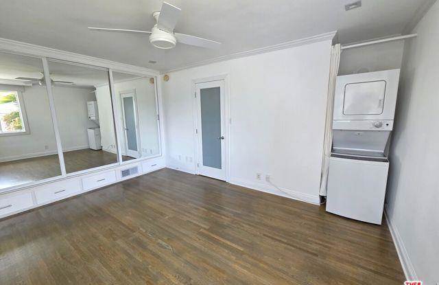 134 San Vicente Boulevard - 134 San Vicente Boulevard, Santa Monica, CA 90402