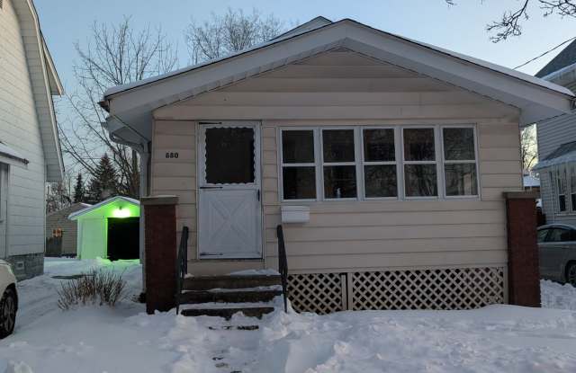 Charming 3 bedroom/1 bath home in the heart of Akron! photos photos