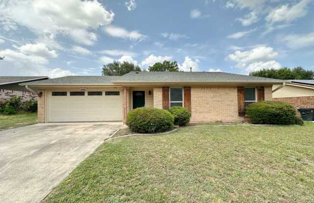 Viewable July 14th! Dogs Accepted! photos photos