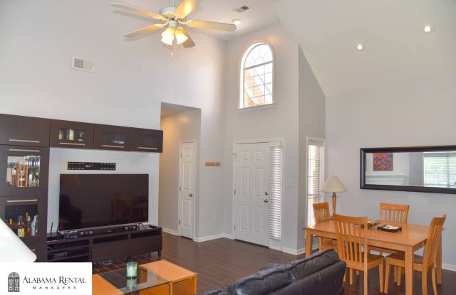 DEPOSIT PENDING! Home in Forest Lakes Available for Rent! Available to View with a 48 Hour Notice! Gallery 4