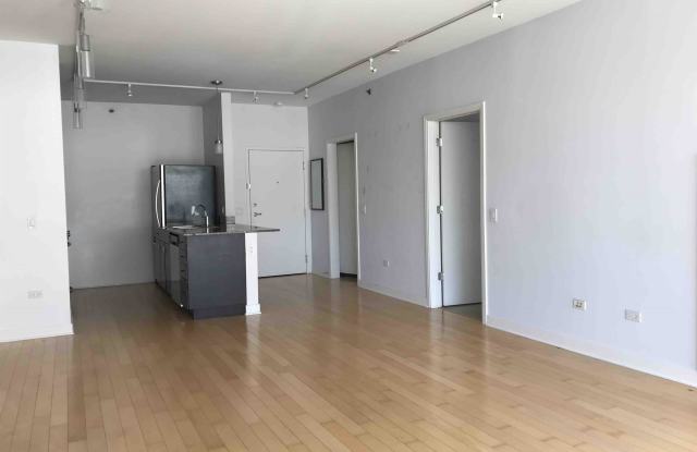8 East Randolph Street - 1407 Gallery 3