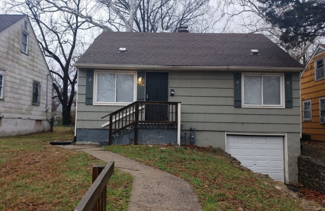 7114 Indiana Ave RIIB-158 - 7114 Indiana Avenue, Kansas City, MO 64132