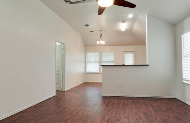 2119 Gardenia Drive Gallery 4