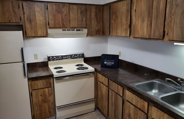 1651 Hampton Knoll Dr - 1651 Hampton Knoll Drive, Akron, OH 44313