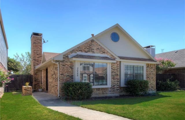 2009 Pheasant Dr - 2009 Pheasant Drive, Lewisville, TX 75077