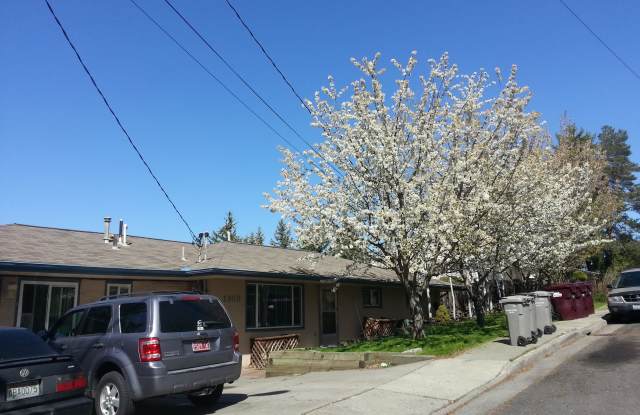 1300 Ne Williams St photos photos