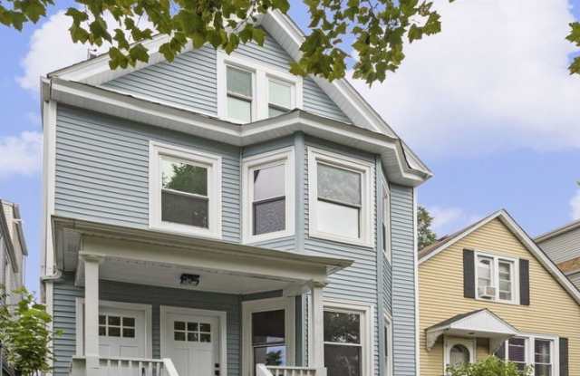 6129 N RAVENSWOOD Avenue photos photos