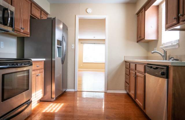 75SW1007 - 1007 West 75th Street, Kansas City, MO 64114