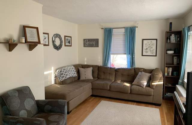 SINGLE FAMILY HOME IN BEAUTIFUL QUIET QUAINT NEIGHBORHOOD IN WEST NEWTON!! photos photos