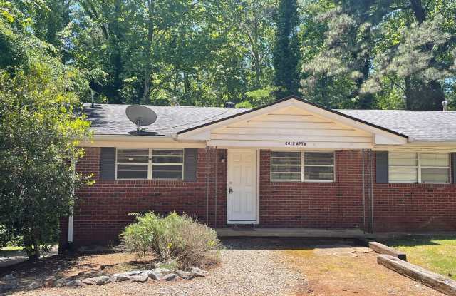 One bedroom, 1 bath Apartment on Airport Drive! photos photos