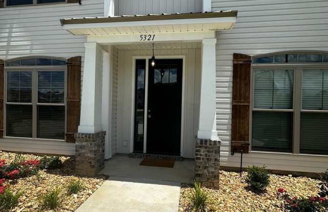 4 Bedroom 3 Bath Townhome Located in Valdosta, Ga photos photos