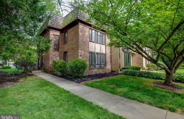 10301 CHERRY VIEW COURT - 10301 Cherry View Court, Oakton, VA 22124