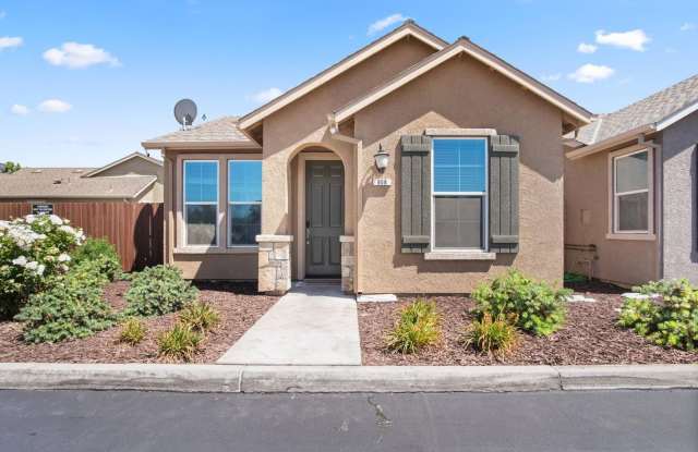 Spacious 3 bed 2 bath home in Newman photos photos