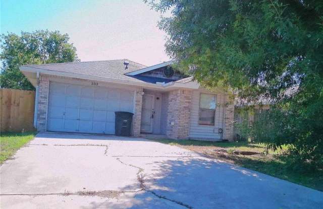 2212 Cimmaron Drive Gallery 1