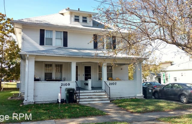 2109 1/2 Olive 1 - 2109 1/2 Olive St, Cedar Falls, IA 50613